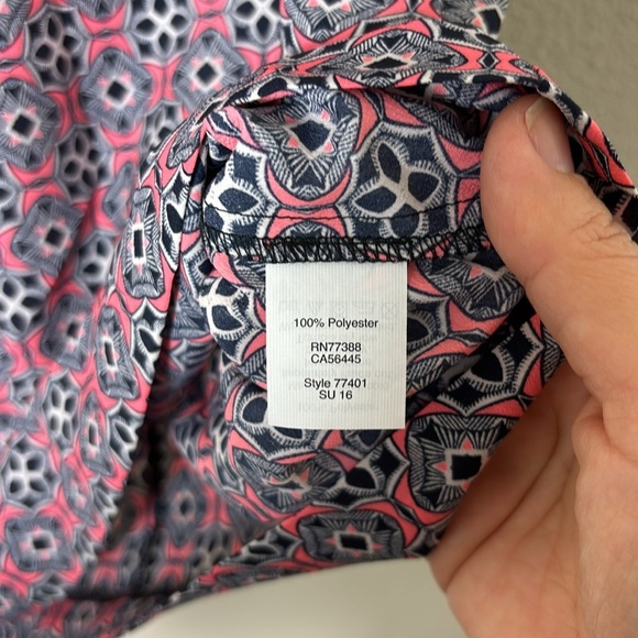 J. Crew Pink and Navy Diamond Pattern Blouse - Size XS - Picture 5 of 9